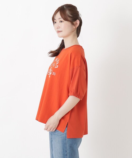 one'sterrace(ワンズテラス)の「袖口ゴム入り ロゴプリントプルオーバー(Tシャツ/カットソー・レディース・オレンジ系その他5/ブラック系8/ベージュ系8・02)」の15枚目の写真