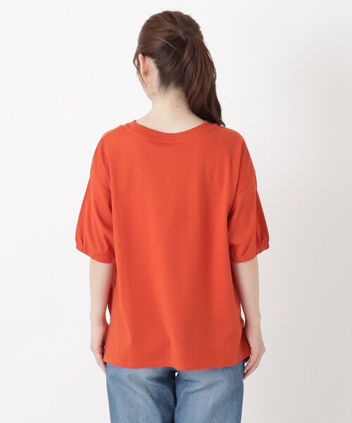 one'sterrace(ワンズテラス)の「袖口ゴム入り ロゴプリントプルオーバー(Tシャツ/カットソー・レディース・オレンジ系その他5/ブラック系8/ベージュ系8・02)」の14枚目の写真