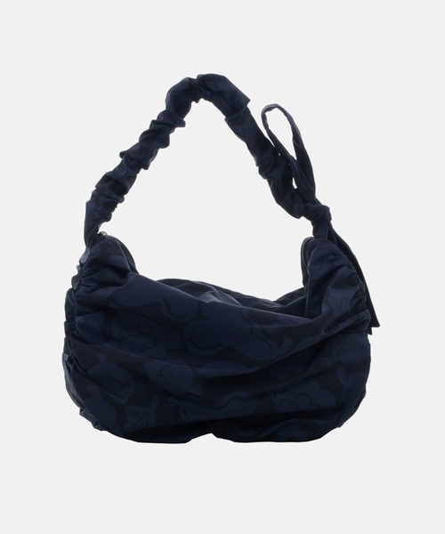 marimekko（マリメッコ）の「Utu Kukasta kukkaan / Crossbody bag L（ショルダーバッグ・レディース・ネイビー・FREE）」の3枚目の写真
