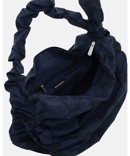 marimekko（マリメッコ）の「Utu Kukasta kukkaan / Crossbody bag L（ショルダーバッグ・レディース・ネイビー・FREE）」の6枚目の写真