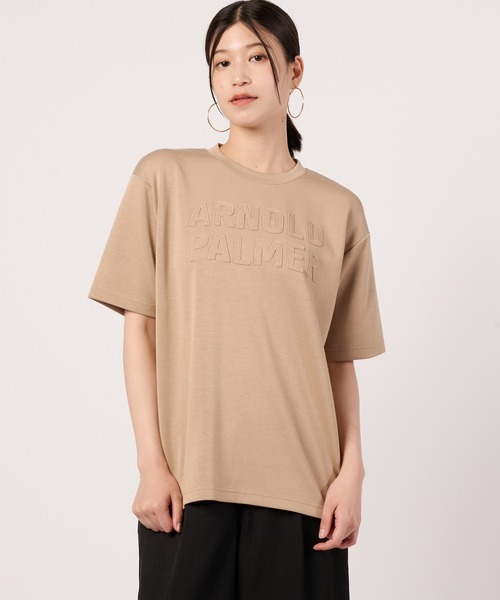 Arnold Palmer(アーノルドパーマー)の「【接触冷感/UVカット】シルキーダンボール シェア ロゴ Tシャツ(Tシャツ/カットソー・レディース・ベージュ/サックスブルー/ネイビー/ホワイト・L/XS/S/LL/M)」の3枚目の写真
