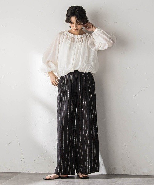 MAYSON GREY(メイソングレイ)の「【40周年限定】スパンコール刺繍イージーワイドパンツ(その他パンツ・レディース・ブラック・M)」の9枚目の写真