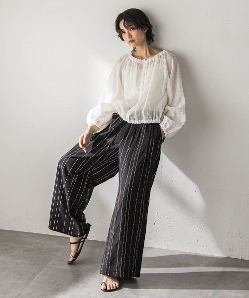 MAYSON GREY(メイソングレイ)の「【40周年限定】スパンコール刺繍イージーワイドパンツ(その他パンツ・レディース・ブラック・M)」の10枚目の写真