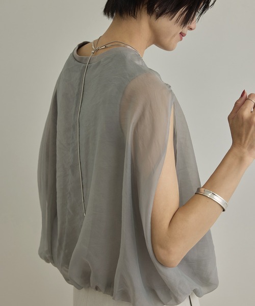 SALON adam et rope'（サロン アダム エ ロペ）の「【WEB限定】シアーオーガンジーバルーンプルオーバー（その他トップス・レディース・ベージュ系その他/ライトグレー・FREE）」の18枚目の写真