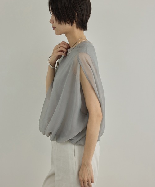 SALON adam et rope'（サロン アダム エ ロペ）の「【WEB限定】シアーオーガンジーバルーンプルオーバー（その他トップス・レディース・ベージュ系その他/ライトグレー・FREE）」の20枚目の写真