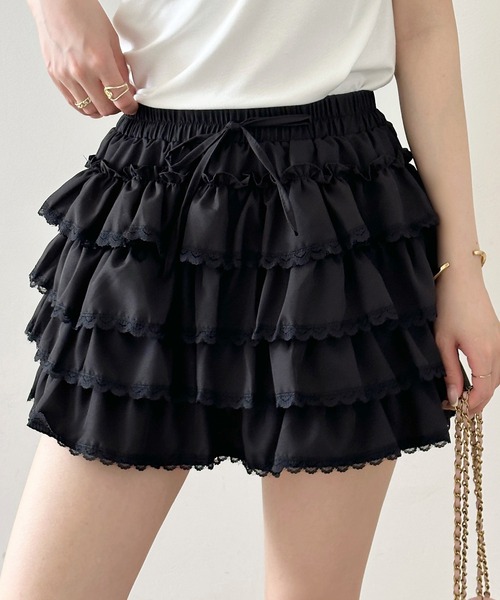 DAY CLOSET（デイ クローゼット）の「【ショート丈/ぺチパンツ一体型】華やかバレエコア レース×フリル。ハイウエスト ティアード スカート レディース（スカート・レディース・ホワイト/アイボリー/グレー/ブラック・FREE）」の3枚目の写真