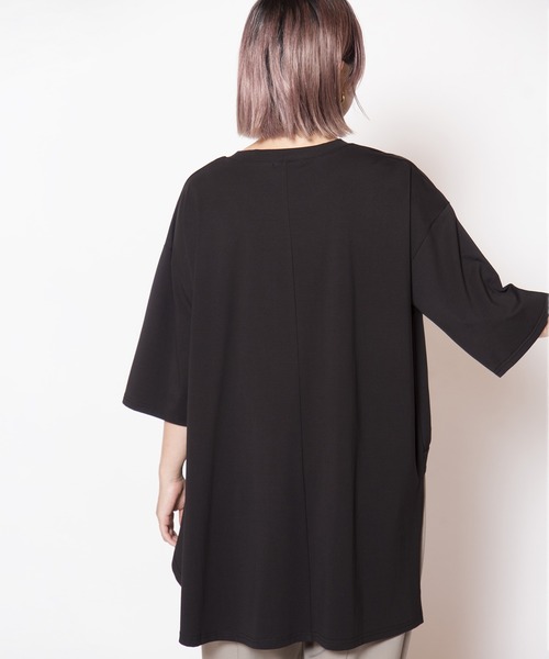 OSMOSIS(オズモーシス)の「アシンメトリーフレアーTシャツ(Tシャツ/カットソー・レディース・ブラック/グレー/ホワイト・ONE SIZE)」の14枚目の写真