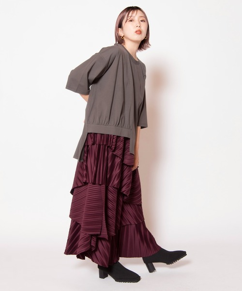 OSMOSIS(オズモーシス)の「アシンメトリーフレアーTシャツ(Tシャツ/カットソー・レディース・ブラック/グレー/ホワイト・ONE SIZE)」の6枚目の写真
