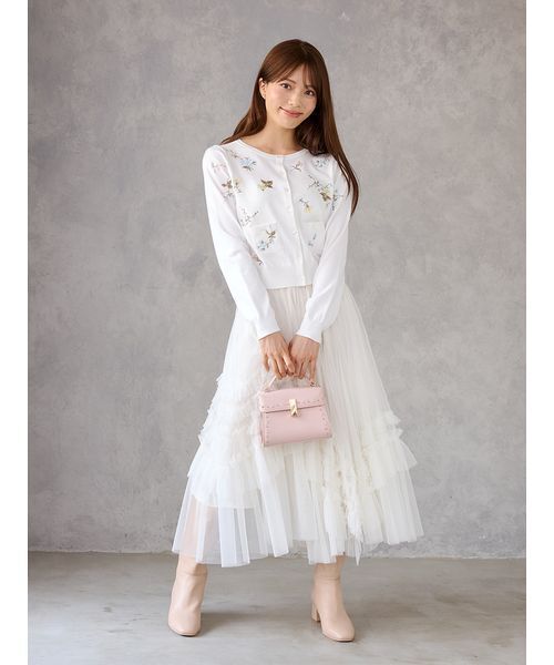 CELFORD(セルフォード)の「【洗える】フローラルエンブロイダリーカーディガン(カーディガン/ボレロ・レディース・サックスブルー/オフホワイト/ブラック・F)」の6枚目の写真