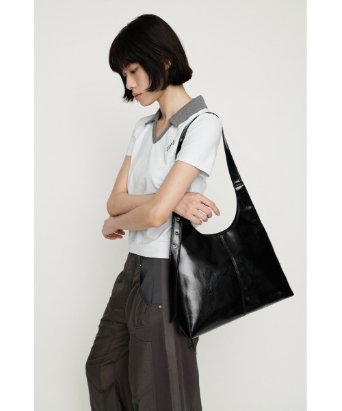 SLY(スライ)の「TRIANGLE TOTE BAG トライアングルトートバッグ 秋服 冬服(トートバッグ・レディース・ベージュ/ブラック・FREE)」の1枚目の写真
