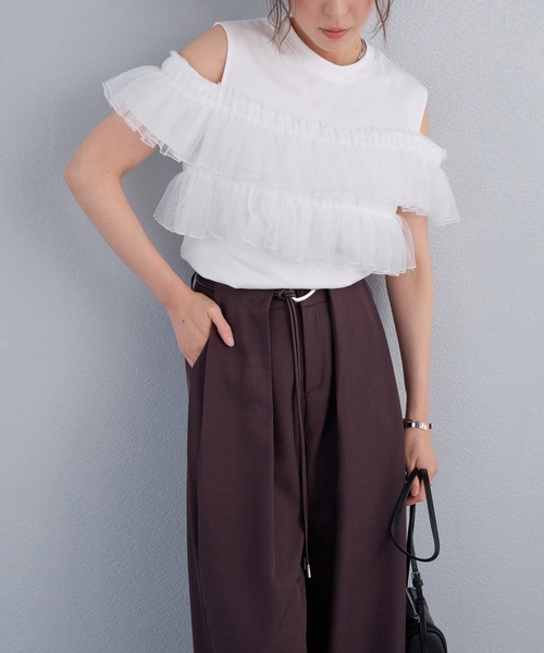 murea(ミュレア)の「2段フリルチュールオープンショルダーカットソー(Tシャツ/カットソー・レディース・ホワイト/ブラック・FREE)」の16枚目の写真