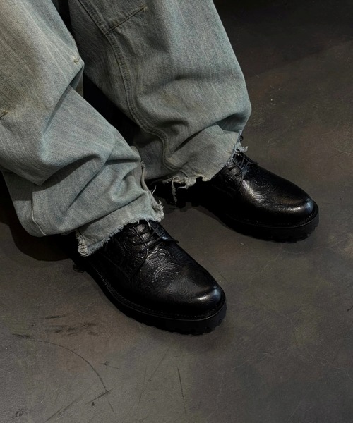 CONZ(コンズ)の「NEW CLASSIC PLAIN TOE BLACK PAISLEY(ドレスシューズ・メンズ・ブラック・27/26.5/26/25.5/25)」の9枚目の写真