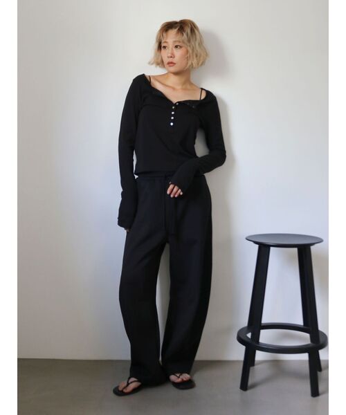 Ungrid（アングリッド）の「フィットヘンリーロングスリーブTee（Tシャツ/カットソー・レディース・オフホワイト/ブラウン/ブラック・FREE）」の12枚目の写真