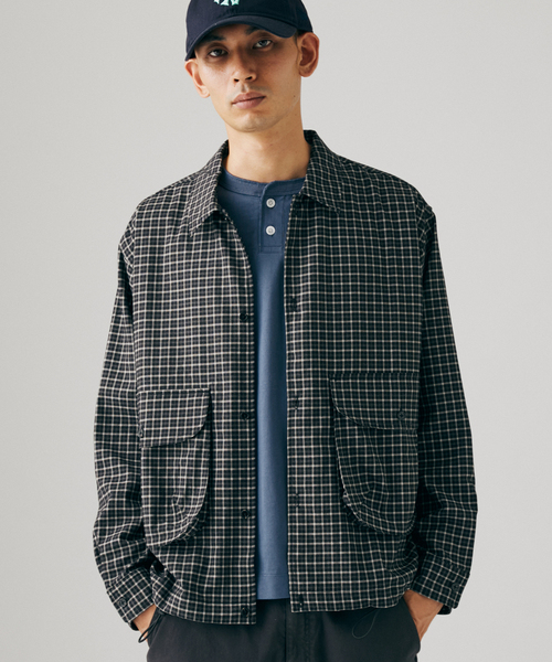 JOURNAL STANDARD(ジャーナルスタンダード)の「Airform / エアフォーム ユーティリティ シャツ(シャツ/ブラウス・メンズ・ブラック/レッド/ネイビー/グリーン・LARGE/MEDIUM)」の2枚目の写真