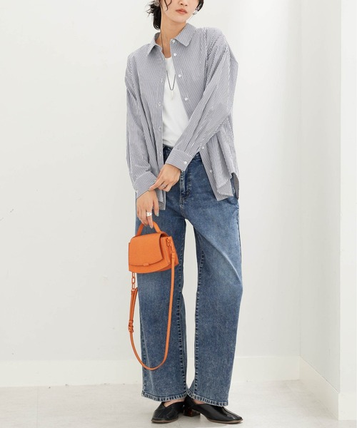 BELLUNA PLUS（ベルーナ）の「イージーケアが嬉しい！ストライプシャツ（シャツ/ブラウス・レディース・ネイビー系・X-LARGE/LARGE/MEDIUM）」の5枚目の写真