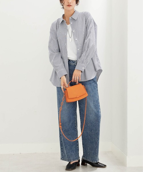 BELLUNA PLUS（ベルーナ）の「イージーケアが嬉しい！ストライプシャツ（シャツ/ブラウス・レディース・ネイビー系・X-LARGE/LARGE/MEDIUM）」の7枚目の写真