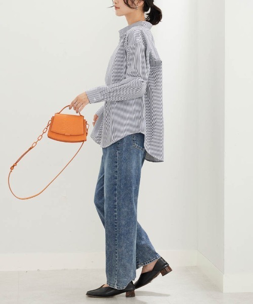 BELLUNA PLUS（ベルーナ）の「イージーケアが嬉しい！ストライプシャツ（シャツ/ブラウス・レディース・ネイビー系・X-LARGE/LARGE/MEDIUM）」の8枚目の写真