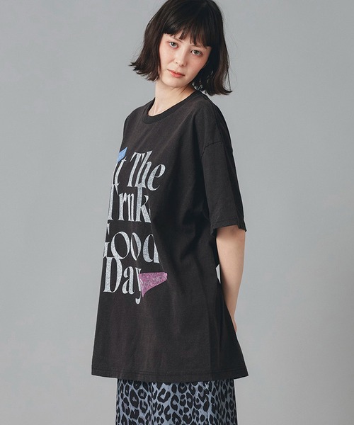 AT THE TRNK（アットザトランク）の「GOODDAYロゴ プリント Ｔシャツ AT THE TRNK（Tシャツ/カットソー・レディース・ホワイト/ブラック/グレー/クリーム・M/L）」の16枚目の写真