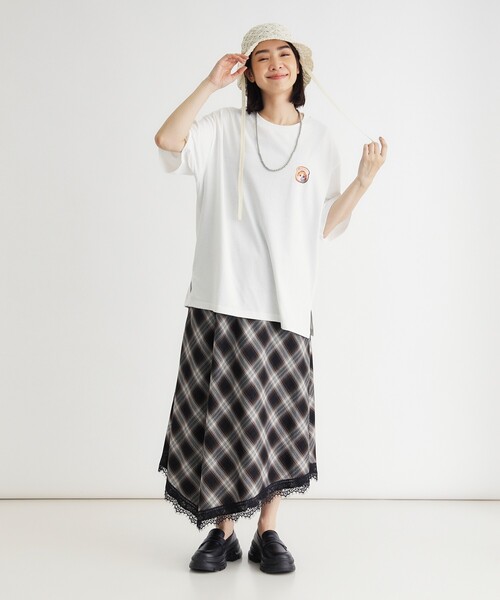Right-on(ライトオン)の「《体型カバー》ネコバッグプリントTシャツ(Tシャツ/カットソー・レディース・チャコールグレー/ライトグレー/オフホワイト・05/04)」の7枚目の写真