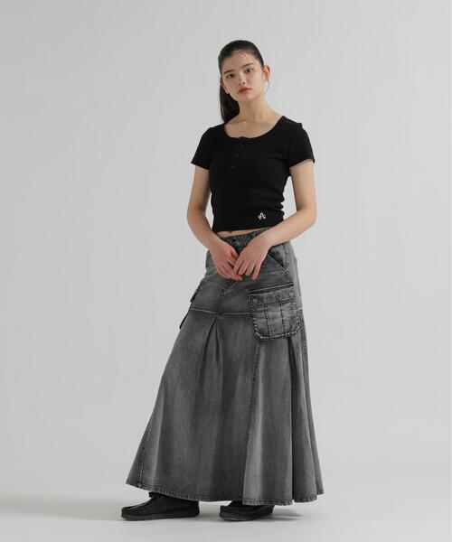 AVIREX(アヴィレックス)の「DENIM MERMAID CARGO SKIRT(デニムスカート・レディース・ブラック・M)」の4枚目の写真