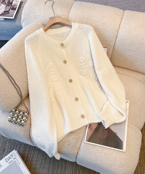 AMAJI(アマジ)の「立体フラワー刺繍 ニットカーディガン(カーディガン/ボレロ・レディース・ライトグリーン/ホワイト/ライトパープル/イエロー・FREE)」の5枚目の写真
