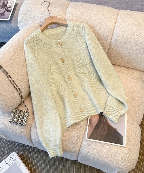 AMAJI(アマジ)の「立体フラワー刺繍 ニットカーディガン(カーディガン/ボレロ・レディース・ライトグリーン/ホワイト/ライトパープル/イエロー・FREE)」の6枚目の写真