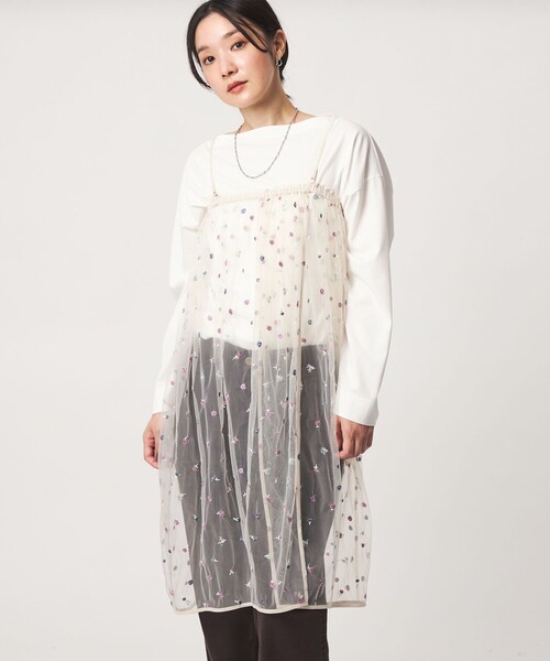 green label relaxing(グリーンレーベルリラクシング)の「【WEB限定】<at ease>チュール シシュウ 2WAY スカート ワンピース(ワンピース・レディース・オフホワイト/ブラック・FREE)」の3枚目の写真