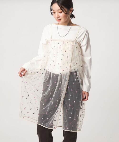green label relaxing(グリーンレーベルリラクシング)の「【WEB限定】<at ease>チュール シシュウ 2WAY スカート ワンピース(ワンピース・レディース・オフホワイト/ブラック・FREE)」の4枚目の写真