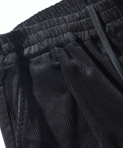 FREAK'S STORE（フリークスストア）の「限定展開 ベーシックシルエット コーデュロイ イージーパンツ（その他パンツ・メンズ・チャコールグレー/ブラック/ベージュ/ブラウン/ナチュラル・SMALL/MEDIUM/LARGE）」の10枚目の写真