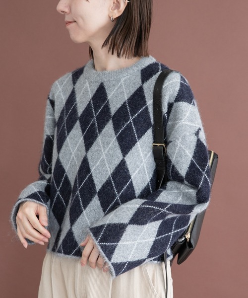ITEMS URBANRESEARCH(アイテムズ アーバンリサーチ)の「アーガイルジャカードニット(ニット/セーター・レディース・グレー/ブラウン/チャコールグレー・FREE)」の1枚目の写真