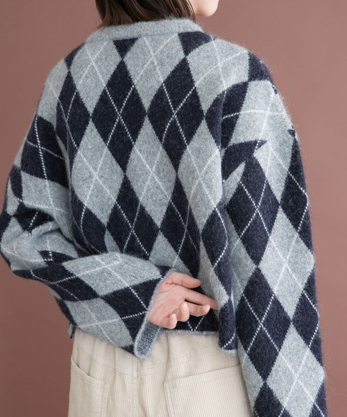 ITEMS URBANRESEARCH(アイテムズ アーバンリサーチ)の「アーガイルジャカードニット(ニット/セーター・レディース・グレー/ブラウン/チャコールグレー・FREE)」の6枚目の写真