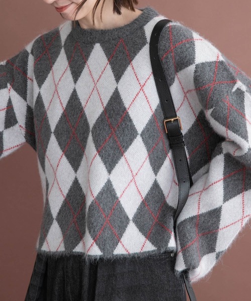 ITEMS URBANRESEARCH(アイテムズ アーバンリサーチ)の「アーガイルジャカードニット(ニット/セーター・レディース・グレー/ブラウン/チャコールグレー・FREE)」の12枚目の写真