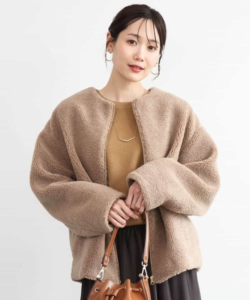 MK MICHEL KLEIN（エムケーミッシェルクラン）の「[洗える]ノーカラーボアブルゾン（ブルゾン・レディース・キャメル/ブラック・38）」の9枚目の写真