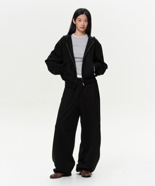 ERA（エラ）の「ユニセックス ERA オーバーサイズ フーデッドジップアップ - ブラック（パーカー・レディース・その他・SMALL/MEDIUM/LARGE）」の5枚目の写真
