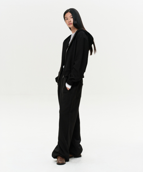 ERA（エラ）の「ユニセックス ERA オーバーサイズ フーデッドジップアップ - ブラック（パーカー・レディース・その他・SMALL/MEDIUM/LARGE）」の7枚目の写真