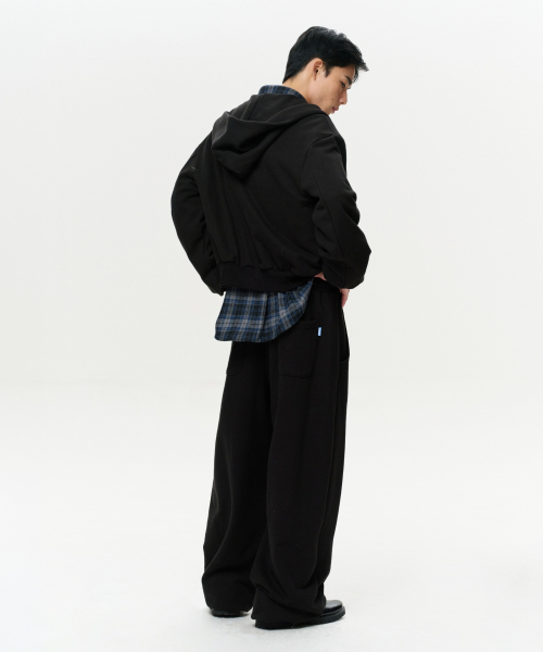 ERA（エラ）の「ユニセックス ERA オーバーサイズ フーデッドジップアップ - ブラック（パーカー・レディース・その他・SMALL/MEDIUM/LARGE）」の12枚目の写真