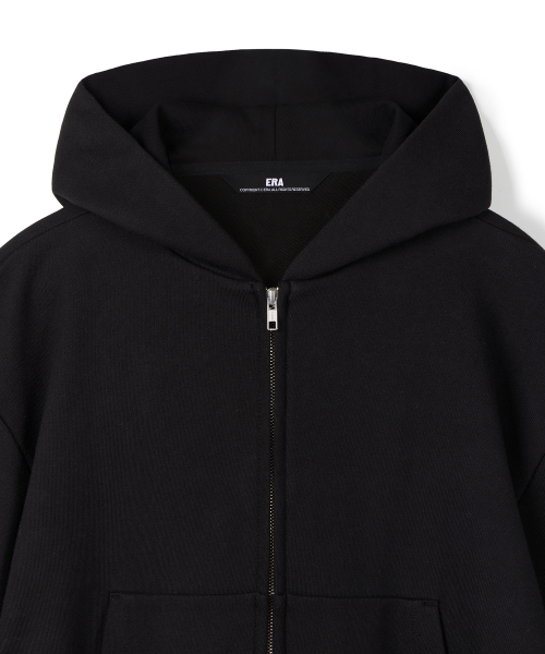 ERA（エラ）の「ユニセックス ERA オーバーサイズ フーデッドジップアップ - ブラック（パーカー・レディース・その他・SMALL/MEDIUM/LARGE）」の15枚目の写真