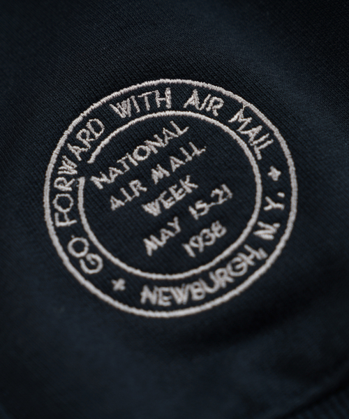 FRIZMWORKS(フリズムワークス)の「NATIONAL AIR MAIL WEEK フーディー _ ネイビー(パーカー・メンズ・その他・SMALL/MEDIUM/LARGE/X-LARGE)」の7枚目の写真