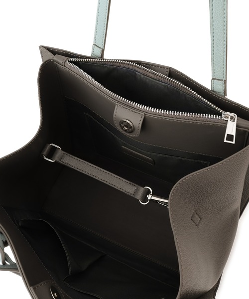 ROPE' PICNIC(ロペピクニック)の「チャーム付き A4サイズ トートバッグ / 軽量・ 2WAY ・ A4対応(ビジネスバッグ・レディース・キナリ/グレー/ブラック・FREE)」の11枚目の写真