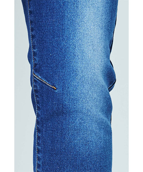 IEDIT（イディット）の「【股下丈が選べる】ブルーブラックプラネット本格仕様のカットソーライクデニムパンツ　　（デニムパンツ・レディース・ブルー/ライトブルー・4/5/13/2/3/6/7/1/10/8/12/9/11）」の4枚目の写真