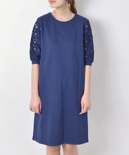 Khaju(カージュ)の「Khaju: フラワーレーススリーブワンピース□(ワンピース・レディース・カーキ/ネイビー・ONE SIZE)」の4枚目の写真