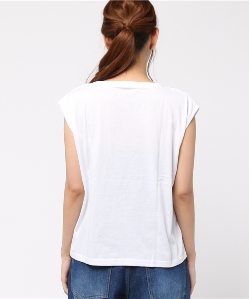 VENCEEXCHANGE(ヴァンスエクスチェンジ)の「ノースリーブ2タックVネックプルオーバー (Tシャツ/カットソー・レディース・オフホワイト/ダークグリーン/ブラック・MEDIUM)」の6枚目の写真