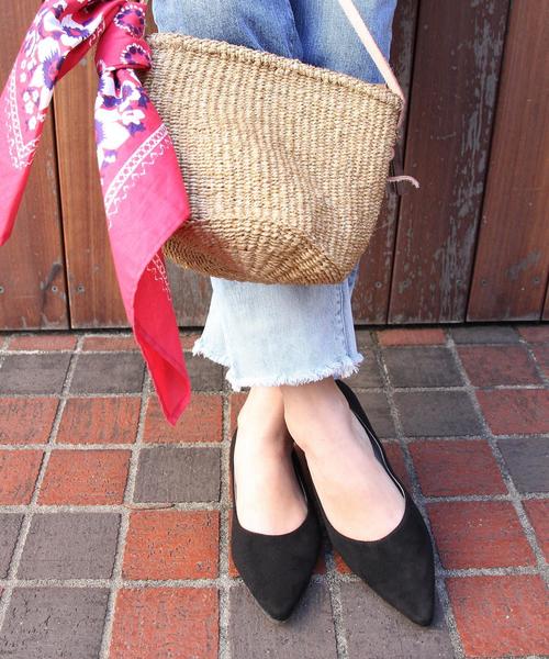 coen（コーエン）の「ポインテッドフラットパンプス（パンプス・レディース・ブラック/グレイッシュベージュ/ロイヤルブルー/ライトピンク・MEDIUM/LARGE/X-LARGE/SMALL）」の2枚目の写真