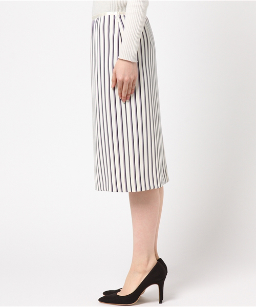 22 OCTOBRE（ヴァンドゥ－オクトーブル）の「ストライププリントスカート【セットアップ対応商品】（スカート・レディース・ベージュ/パープル・40/38）」の4枚目の写真