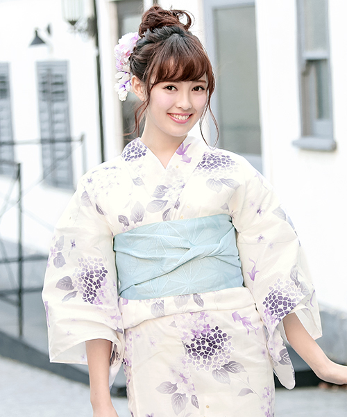 bonheur saisons(ボヌールセゾン)の「浴衣3点セット (浴衣+帯+下駄)「bonheur saisons/ボヌールセゾン」(浴衣・レディース・アイボリー/オフホワイト/ホワイト系その他/ブルー系その他/ホワイト×イエロー/ダークネイビー/ホワイト系その他2/ホワイト系その他3/ホワイト系その他5/ホワイト系その他7・FREE/フリー)」の2枚目の写真