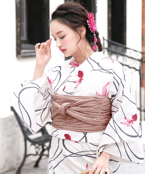 bonheur saisons(ボヌールセゾン)の「浴衣3点セット (浴衣+帯+下駄)「bonheur saisons/ボヌールセゾン」(浴衣・レディース・アイボリー/オフホワイト/ホワイト系その他/ブルー系その他/ホワイト×イエロー/ダークネイビー/ホワイト系その他2/ホワイト系その他3/ホワイト系その他5/ホワイト系その他7・FREE/フリー)」の8枚目の写真