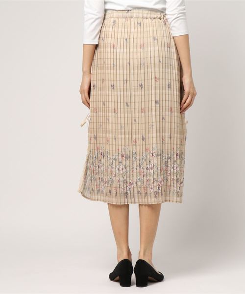 axes femme(アクシーズファム)の「サイドリボンプリーツスカート(スカート・レディース・ネイビー/ピンク/キナリ・MEDIUM)」の6枚目の写真