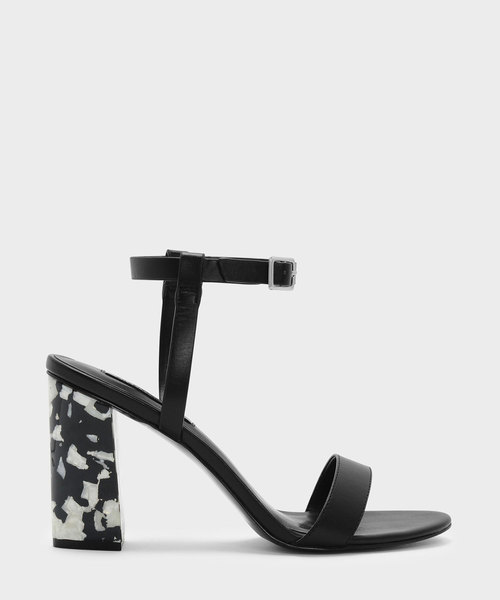 CHARLES & KEITH(チャールズ & キース)の「シェルエフェクトブロックヒールサンダル / SHELL EFFECT BLOCK HEEL SANDALS(サンダル・レディース・ブラック/ピンク・25.5cm/25cm/22.5cm/23.5cm/23cm/24.5cm)」の1枚目の写真