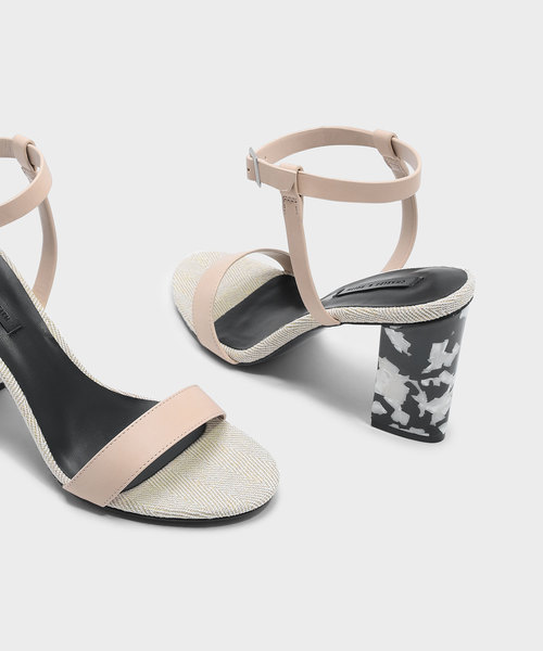 CHARLES & KEITH(チャールズ & キース)の「シェルエフェクトブロックヒールサンダル / SHELL EFFECT BLOCK HEEL SANDALS(サンダル・レディース・ブラック/ピンク・25.5cm/25cm/22.5cm/23.5cm/23cm/24.5cm)」の11枚目の写真