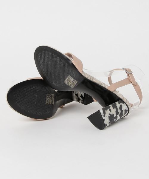 CHARLES & KEITH(チャールズ & キース)の「シェルエフェクトブロックヒールサンダル / SHELL EFFECT BLOCK HEEL SANDALS(サンダル・レディース・ブラック/ピンク・25.5cm/25cm/22.5cm/23.5cm/23cm/24.5cm)」の4枚目の写真
